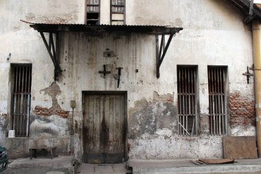 Kapıları ve pencereleri etrafında Kota Lama (Old Town), Semarang, Ind