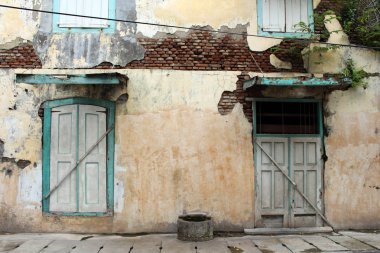 Kapıları ve pencereleri etrafında Kota Lama (Old Town), Semarang, Ind