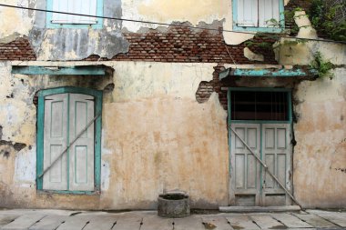 Kapıları ve pencereleri etrafında Kota Lama (Old Town), Semarang, Ind