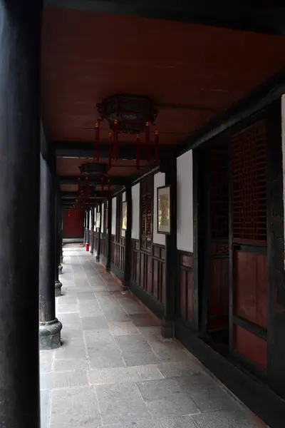 L'architecture autour du temple le plus célèbre de Chengdu (Wenshu Mon — Photo