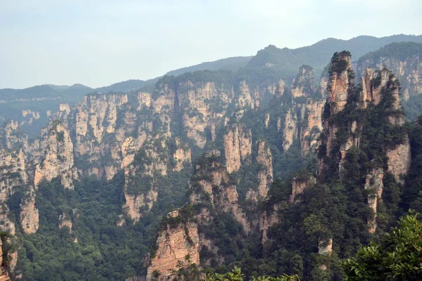 Mirador vista mientras caminaba por el área escénica de Wulingyuan. ¿Qué? — Foto de Stock