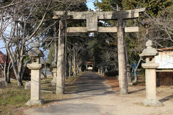 Tradução: "O Santuário do Xintoísmo, Naganohachimangu" em Yamaguchi , — Fotografia de Stock