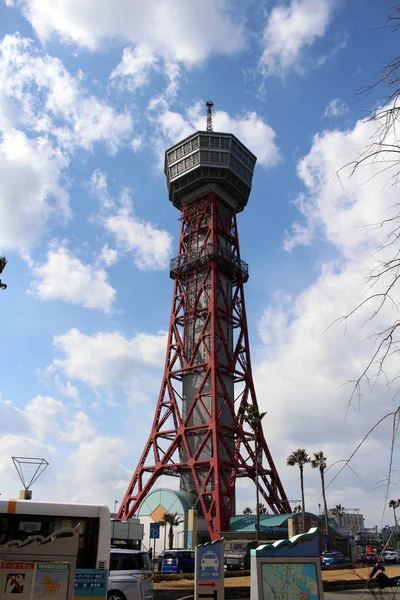 Översättning: ”Hakata Port Tower”, runt Fukuoka Harbor. — Stockfoto