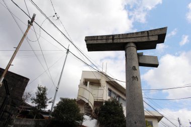 Çeviri: bomba nedeniyle 