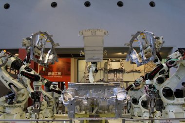 Çeviri: Sergiler Toyota modelleri ve üretim sistemleri