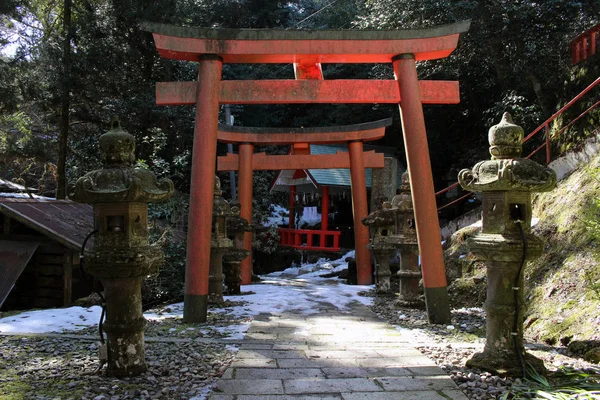 Tradução: em torno de "Santuário de Onechi" no Mt. Onechi em Iizuka, Fuk — Fotografia de Stock