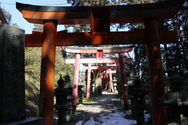 Übersetzung: um den "onechi-Schrein" in mt. onechi in iizuka, fuk — Stockfoto