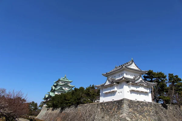 Way closer to Nagoya Castle, the icon of this city and Chubu — Stock Photo, Image