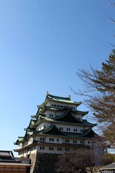 Muito mais perto do Castelo de Nagoya, o ícone desta cidade e Chubu — Fotografia de Stock