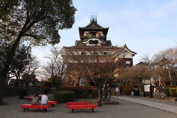 Alrededor del castillo de Inuyama en la prefectura de Aichi. Situado junto al Kiso R — Foto de Stock