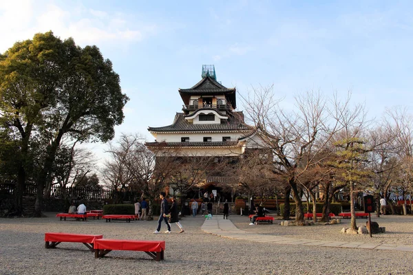 Kolem hradu Inuyama v prefektuře Aichi. Nachází u Kiso R — Stock fotografie