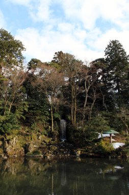 Kenrokuen, üç en güzel gard çevresinde şelale