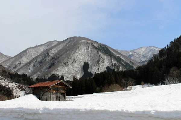 La herencia de mundo, Shirakawa-go que casas están cubiertas por sno — Foto de Stock