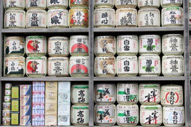 Davul veya sake fıçıları (Japon alkollü içecekler), bu e
