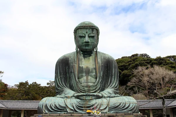 Tłumaczenie: Wielkiej Buddy Kamakura, lub "misiu w" — Zdjęcie stockowe