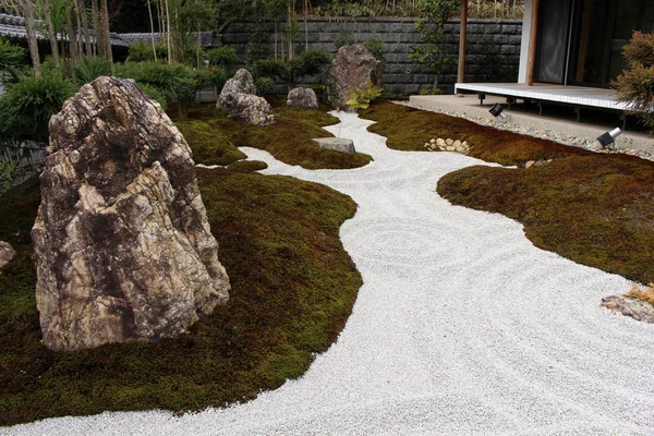 Il giardino zen giapponese a Hase-dera o tempio di Hase-Kannon compl — Foto Stock