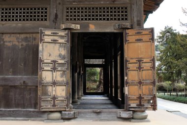 Ahşap yapı Kenchoji Zen Tapınağı karmaşık çevresinde