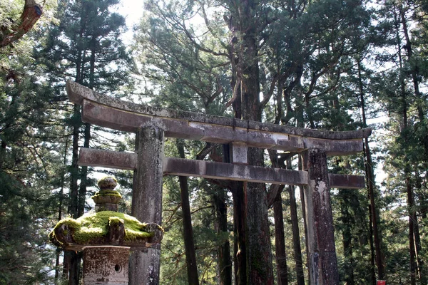 Alrededor del Templo de Toshogu (hacer la lista del Patrimonio Mundial) de Nikko, J — Foto de Stock