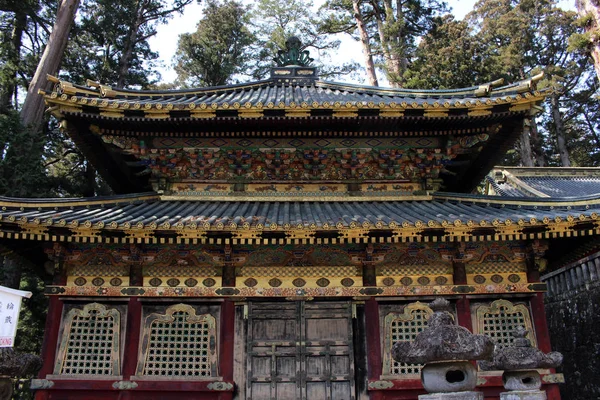 Em torno do Templo de Toshogu (faça a lista do Patrimônio Mundial) de Nikko, J — Fotografia de Stock