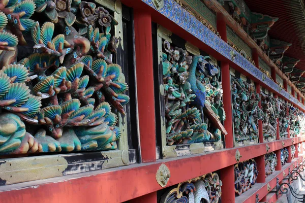 Os detalhes das esculturas em torno do Templo de Toshogu — Fotografia de Stock