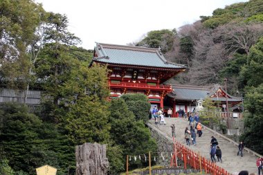 Çeviri: Tapınak kompleksi Kamakura Tsurugaoka Hachimangu