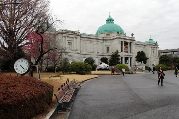 La situación alrededor del Museo Nacional de Tokio, los edificios son im — Foto de Stock