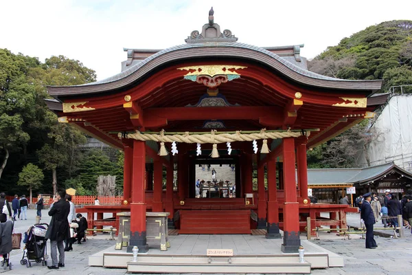 Tradução: Santuário complexo de Tsurugaoka Hachimangu de Kamakura — Fotografia de Stock