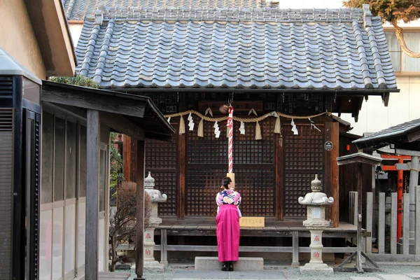 Meisjes in kimono verkennen van de historische oude stad Kawagoe. Pla — Stockfoto