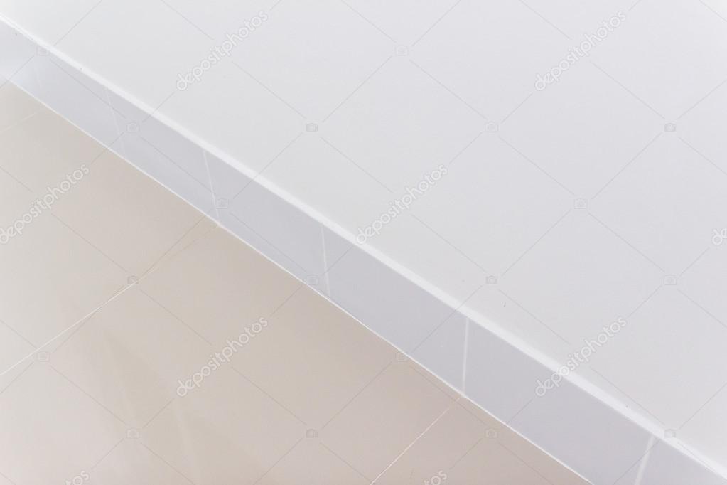 Construction details: Closed-up view of Ceramic tile skirt, install ... Construction details: Closed-up view of Ceramic tile skirt, install ...