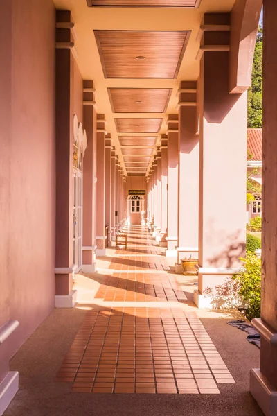 Phuket, Tayland - 10 Aralık 2016: Yürüyüş yolu Phuket incelemesi Müzesi