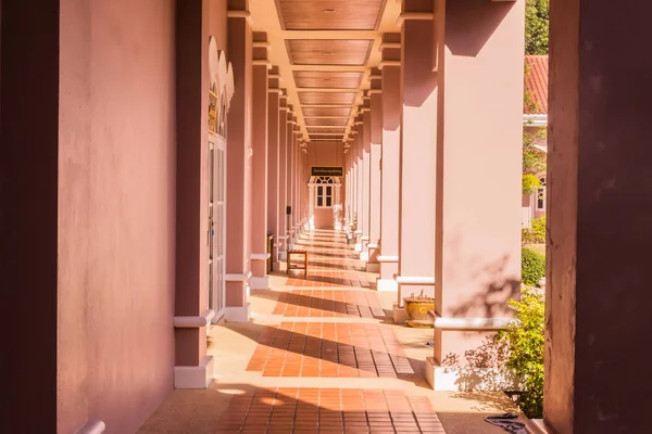 Phuket, Tayland - 10 Aralık 2016: Yürüyüş yolu Phuket incelemesi Müzesi