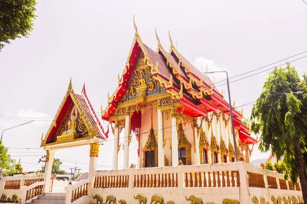 A bela Igreja Budista Tailandesa em Phuket, Tailândia — Fotografia de Stock