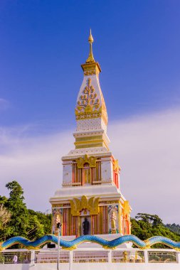 Tay Budist pagoda Patong tepenin üzerinde DOI Thepnimit Tapınağı'nda. 