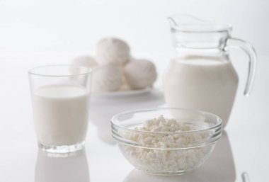 Süt peynir ve marshmallow ile