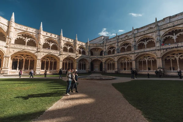 Lisbona Portogallo Gennaio 2020 Turisti Scattano Foto Nel Chiostro Della — Foto Stock