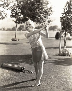 Kadın sallanan golf club