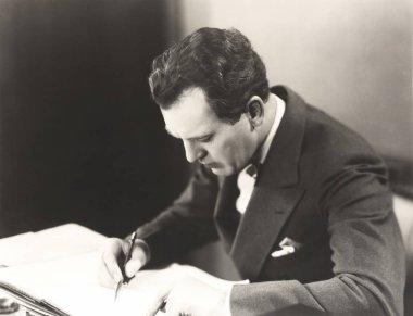 Yazarak işadamı