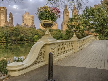 Yaz aylarında yay Köprüsü