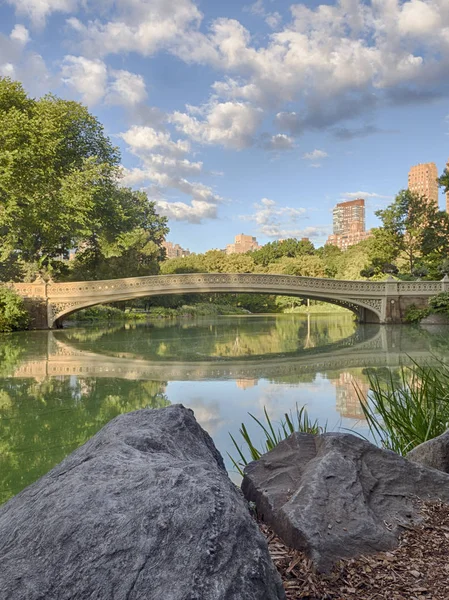 Puente de proa temprano por la mañana — Foto de Stock