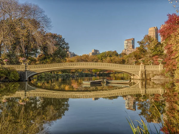 Boog brug central park — Stockfoto