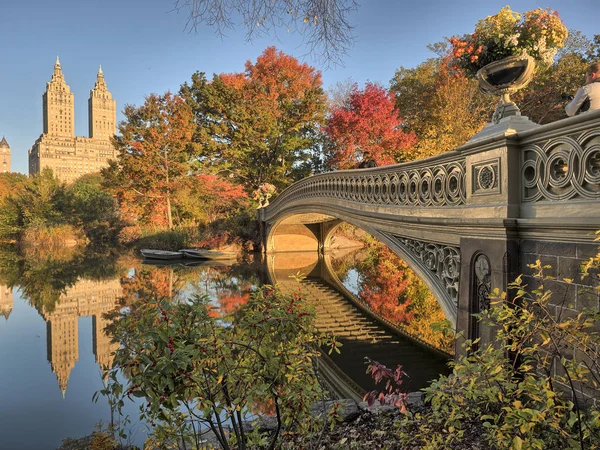 Bow bridge central park — Stockfoto