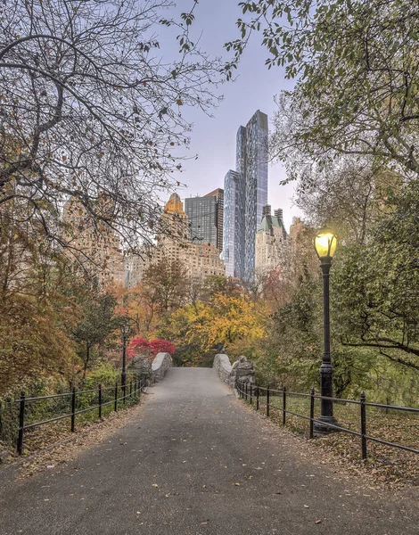 Ponte di Gapstow Central Park, autunno a New York — Foto Stock