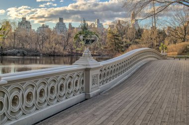 yay köprü Merkez Parkı