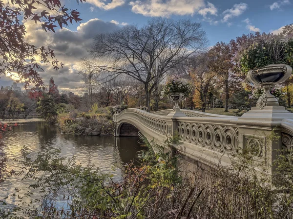 Ponte de arco Central Park outono — Fotografia de Stock