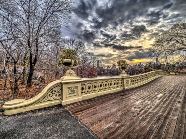 yay köprü Merkez Parkı