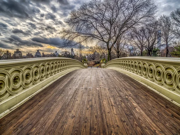 Yay köprü Merkez Parkı — Stok fotoğraf