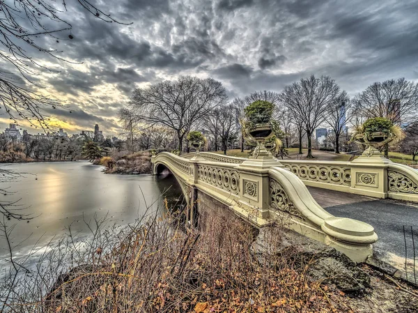 Τόξο γέφυρα κεντρικό πάρκο — Φωτογραφία Αρχείου