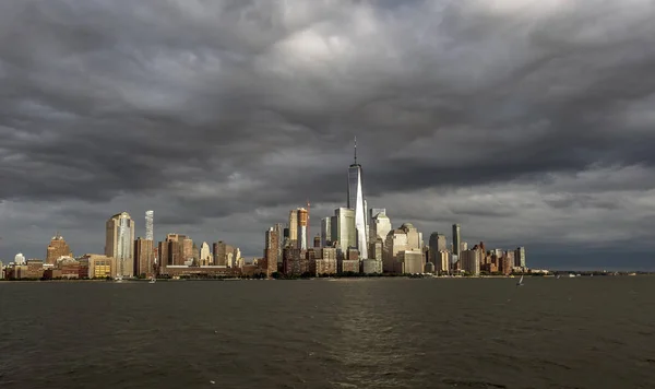 Нижний Манхэттен в Нью-Йорке — стоковое фото
