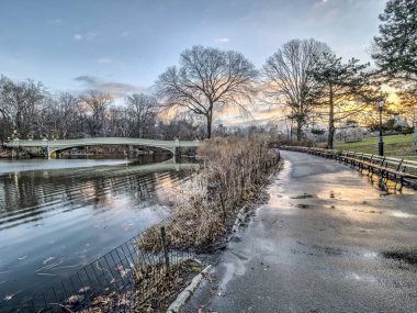 yay köprü Merkez Parkı