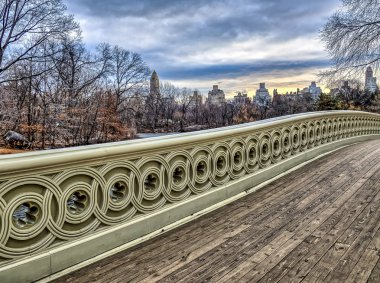 yay köprü Merkez Parkı